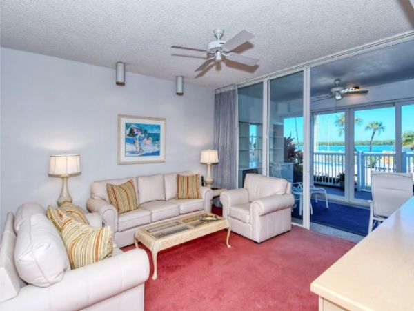 Walk to the Beach Longboat Condo with Bay Views