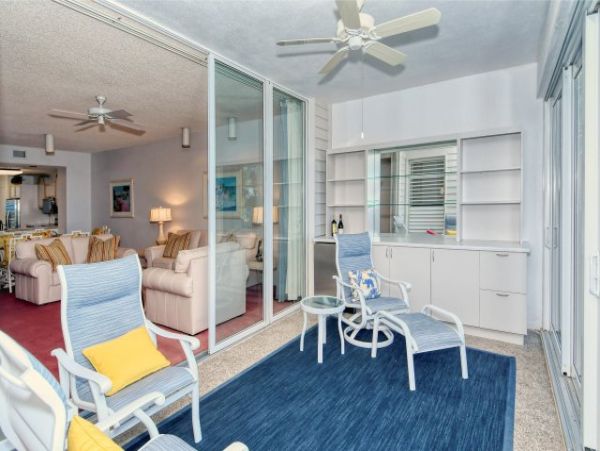 Walk to the Beach Longboat Condo with Bay Views