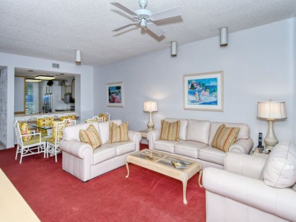 Walk to the Beach Longboat Condo with Bay Views