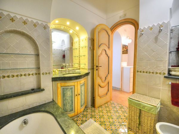 Positano Charming Vacation Villa with Great Views Sleeps 4