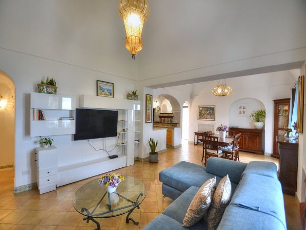 Positano Charming Vacation Villa with Great Views Sleeps 4
