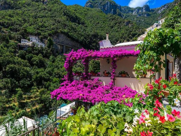 Positano Charming Vacation Villa with Great Views Sleeps 4