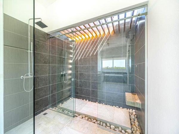 Tranquil Five Bedroom Townhome with Shared Pool & Spa in Playa Avellana