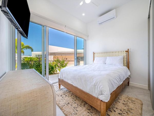 Tranquil Five Bedroom Townhome with Shared Pool & Spa in Playa Avellana