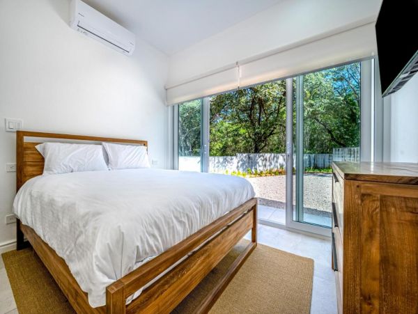 Tranquil Five Bedroom Townhome with Shared Pool & Spa in Playa Avellana