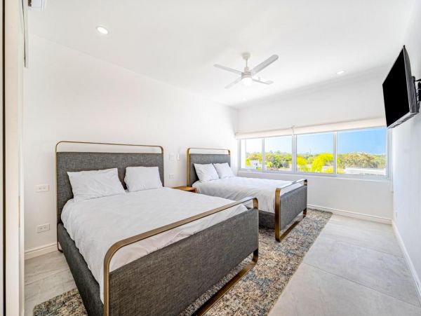 Tranquil Five Bedroom Townhome with Shared Pool & Spa in Playa Avellana