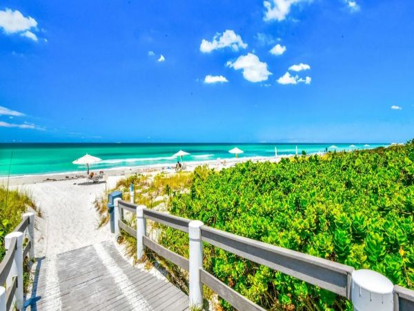 Longboat Key Vacation Rental - Beachfront Condo with Pool & Tennis