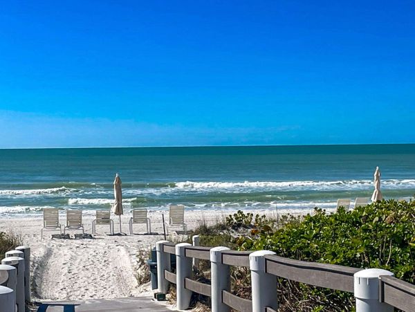 Longboat Key Vacation Rental - Beachfront Condo with Pool & Tennis