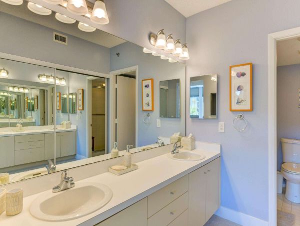 Longboat Key Vacation Rental - Beachfront Condo with Pool & Tennis