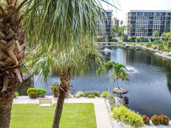 Longboat Key Vacation Rental - Beachfront Condo with Pool & Tennis