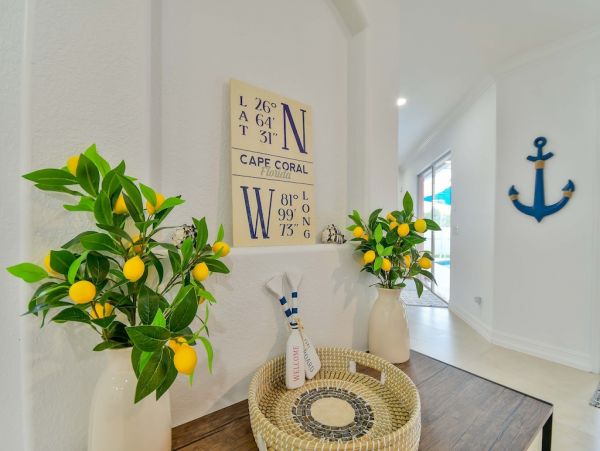 Cape Coral Pool Home For your Next Vacation