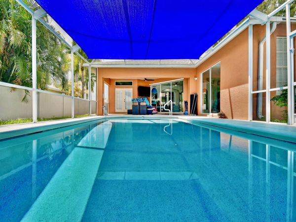Cape Coral Pool Home For your Next Vacation