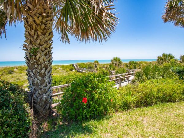 St. Augustine Vacation Condo Two Bedroom Walk to Beach