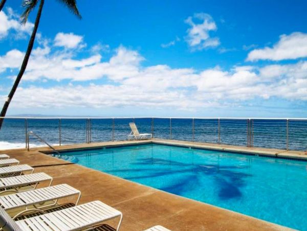 Oceanfront Lahaina Vacation Condo Four Bedroom