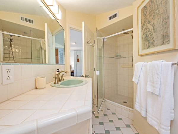 Oceanfront Lahaina Vacation Condo Four Bedroom
