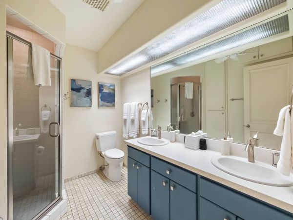 Oceanfront Lahaina Vacation Condo Four Bedroom