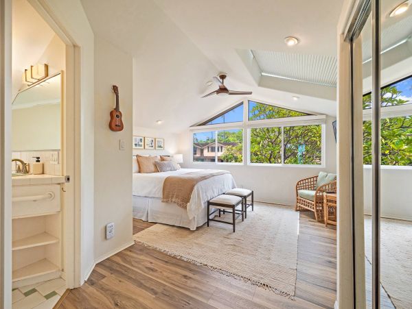 Oceanfront Lahaina Vacation Condo Four Bedroom