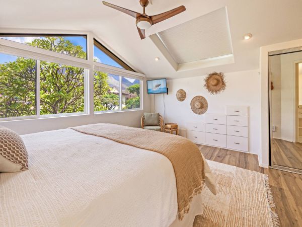 Oceanfront Lahaina Vacation Condo Four Bedroom
