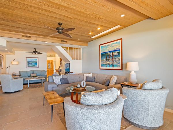 Oceanfront Lahaina Vacation Condo Four Bedroom