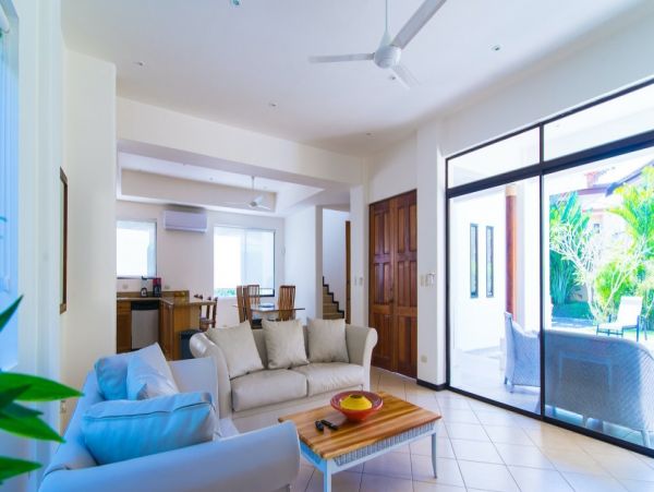Lovely 4 Bedroom Home in Playa Hermosa, Puntarenas