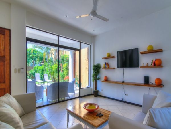 Lovely 4 Bedroom Home in Playa Hermosa, Puntarenas
