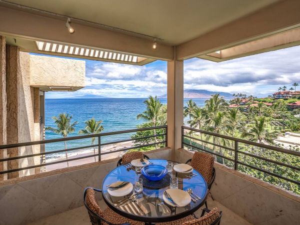 Amazing Condo with Beautiful Views Sleeps 2 Guests