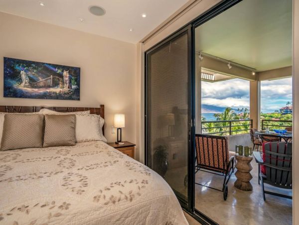 Amazing Condo with Beautiful Views Sleeps 2 Guests