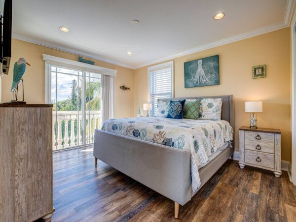 Beautiful Home with 4 Bedrooms & Private Pool