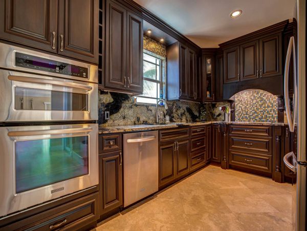 Beautiful Home with 4 Bedrooms & Private Pool