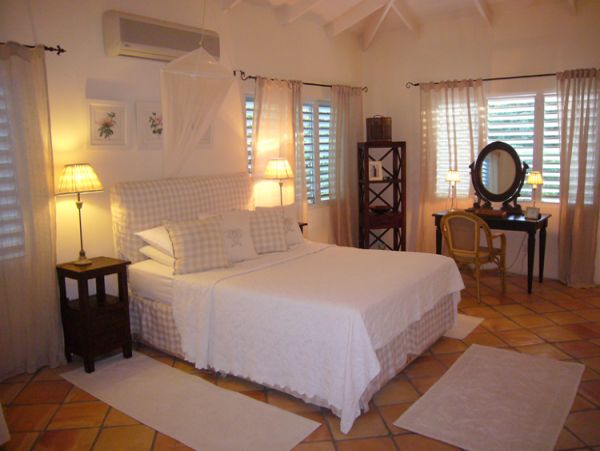 Lovely 6 Bedroom Villa in Antigua Sleeps 12