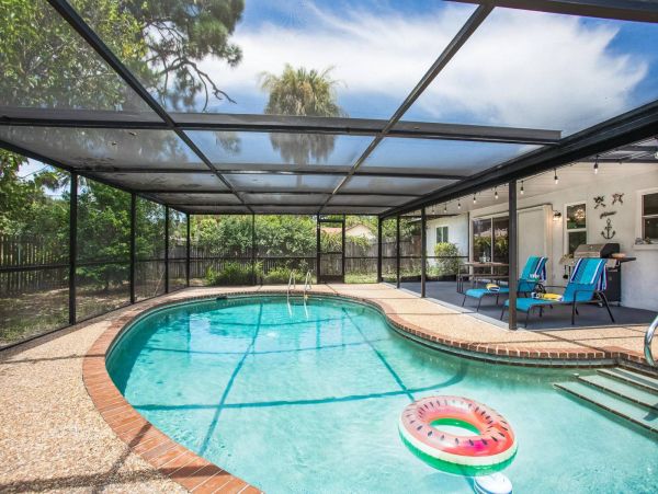 Beautiful South Venice Vacation Home with Caged Pool