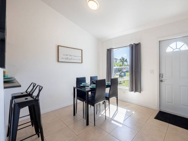 Manasota Key Modern 2 Bedroom Vacation Duplex