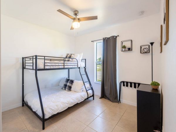 Manasota Key Modern 2 Bedroom Vacation Duplex