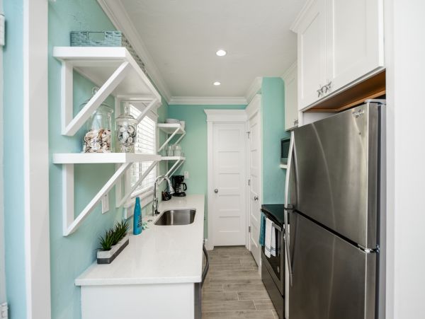 One Bedroom Rental Condo Walk to Beach in Siesta Key