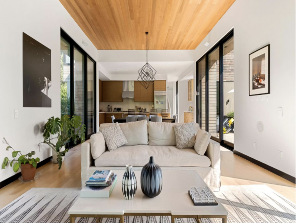 Luxury Hamptons Residence 1000ft to Beach
