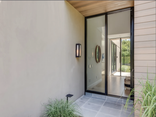 Luxury Hamptons Residence 1000ft to Beach