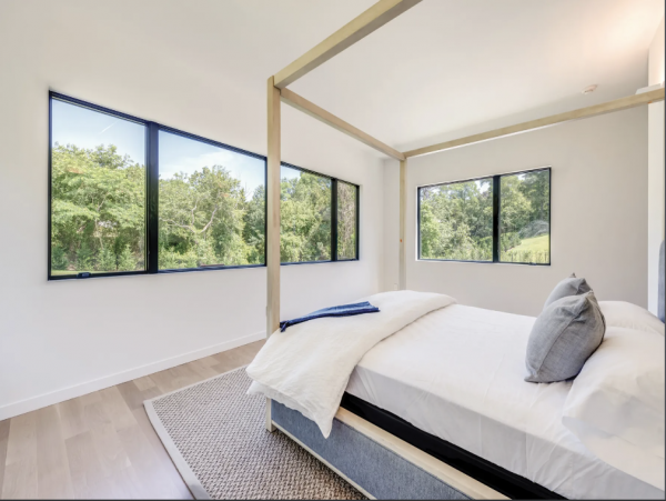 Luxury Hamptons Residence 1000ft to Beach