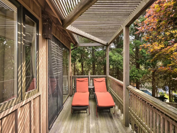 Luxury Montauk Vacation Rental: Oceanfront Haven