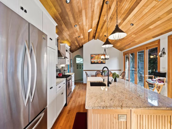 Luxury Montauk Vacation Rental: Oceanfront Haven