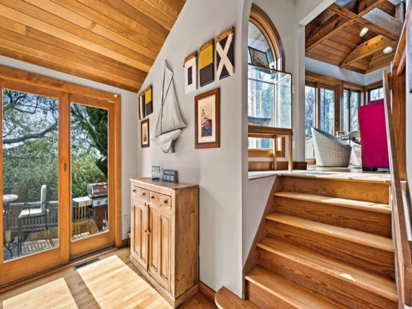 Luxury Montauk Vacation Rental: Oceanfront Haven