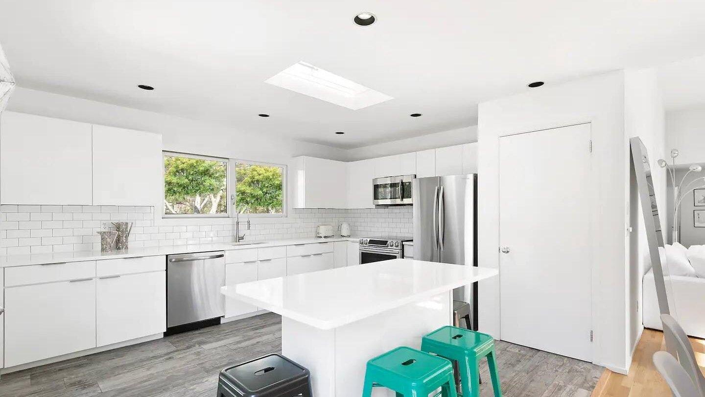 Gorgeous 3 Bedroom Home in Northwest Harbor