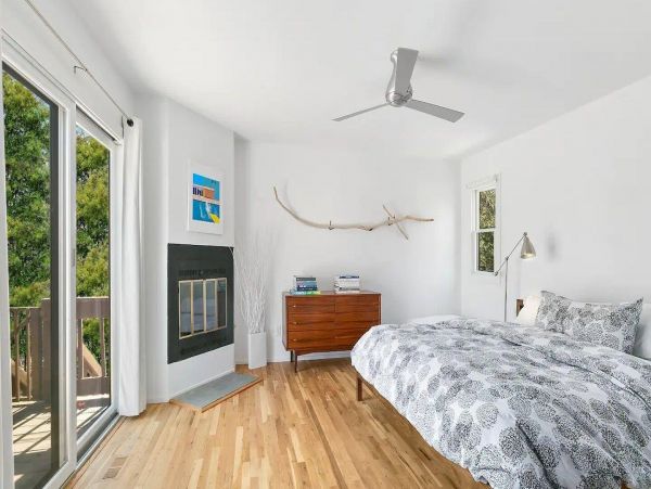 Gorgeous 3 Bedroom Home in Northwest Harbor