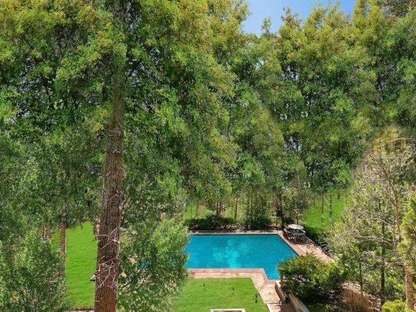 Gorgeous 3 Bedroom Home in Northwest Harbor