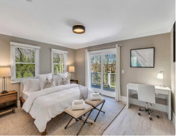 East Hamptons Luxury Six Bedroom Estate Home Pool