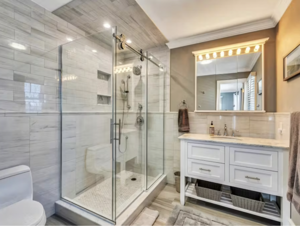 East Hamptons Luxury Six Bedroom Estate Home Pool