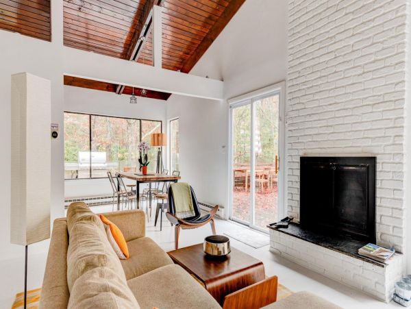 Southampton 3 Bedroom Home with Private Pool