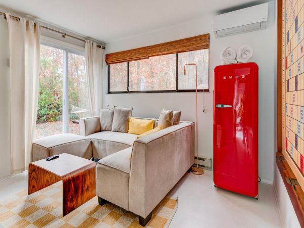 Southampton 3 Bedroom Home with Private Pool