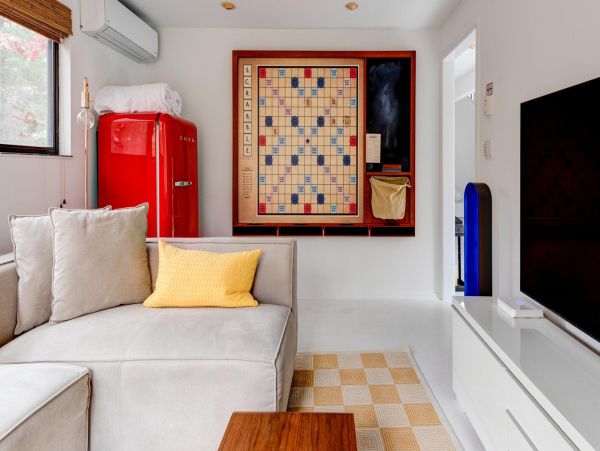 Southampton 3 Bedroom Home with Private Pool