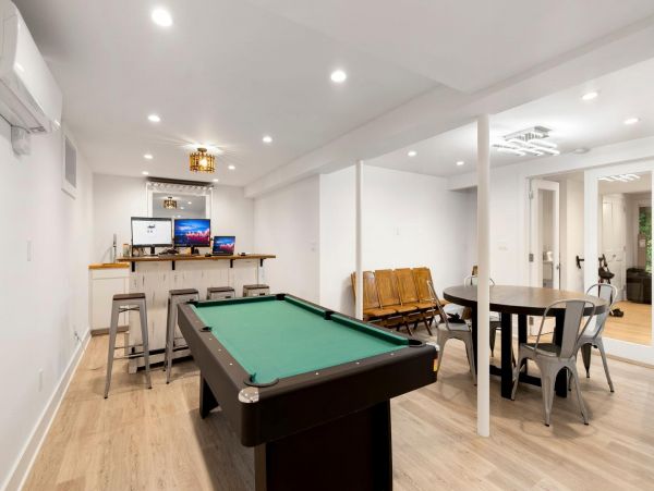 Southampton 3 Bedroom Home with Private Pool