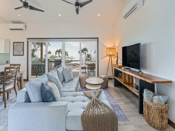 Playa Potrero Vacation Home plus Guest House Five Bedrooms